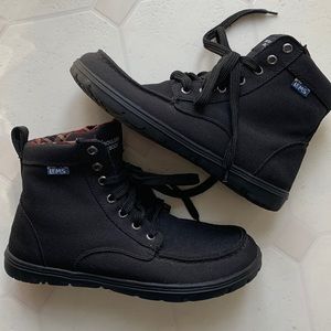 Lems Vegan boulder boot. Size 40